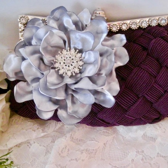 Clutch Purple BN Handmade Flower Clutch - Picture 1 of 7